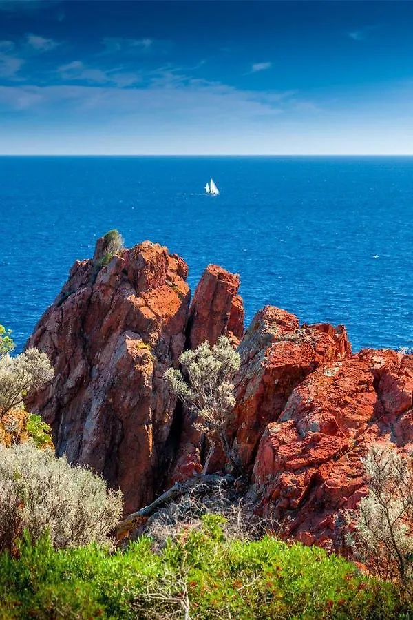 Boulouris - Grand 3 Pieces 5 Personnes Avec Terrasse A 5Min A Pied Des Plages Saint-Raphaël Διαμέρισμα
